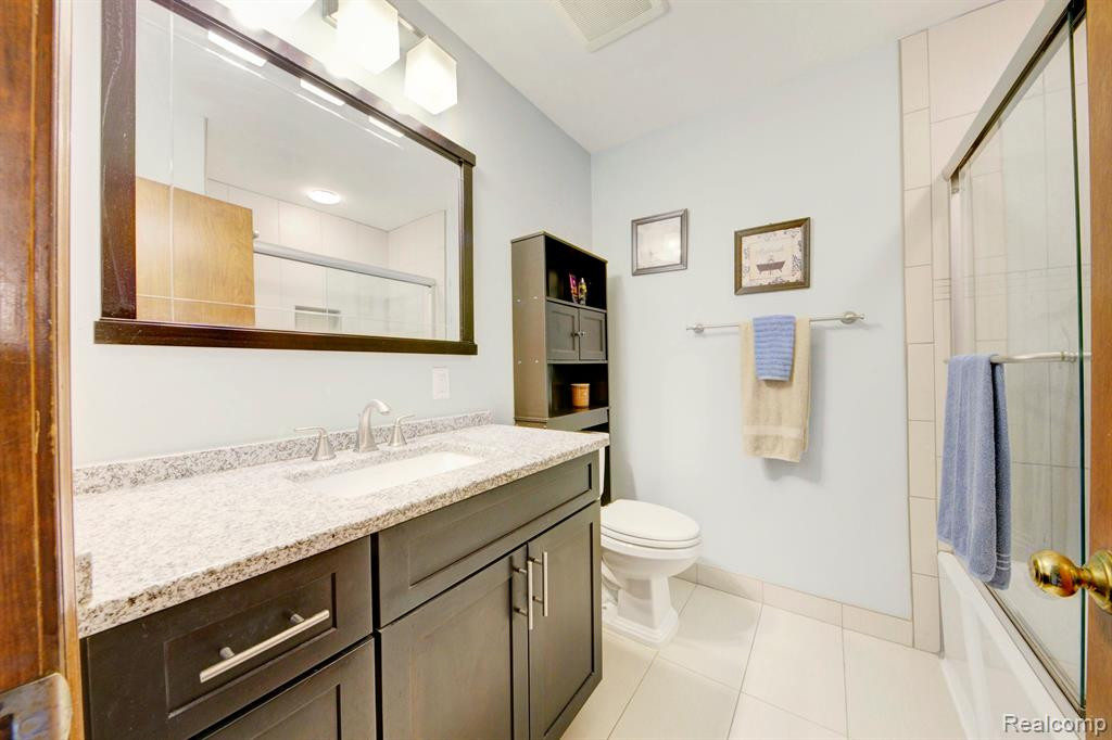 1158 E Lemont Court, Canton, MI 48187 — Photo 32