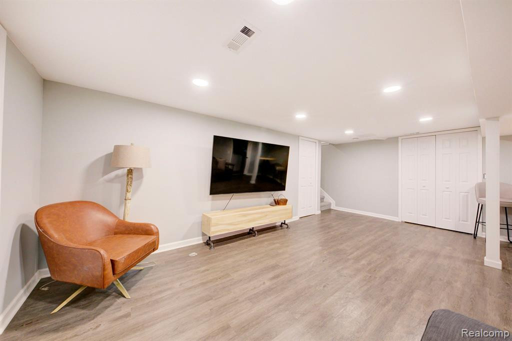 1158 E Lemont Court, Canton, MI 48187 — Photo 38