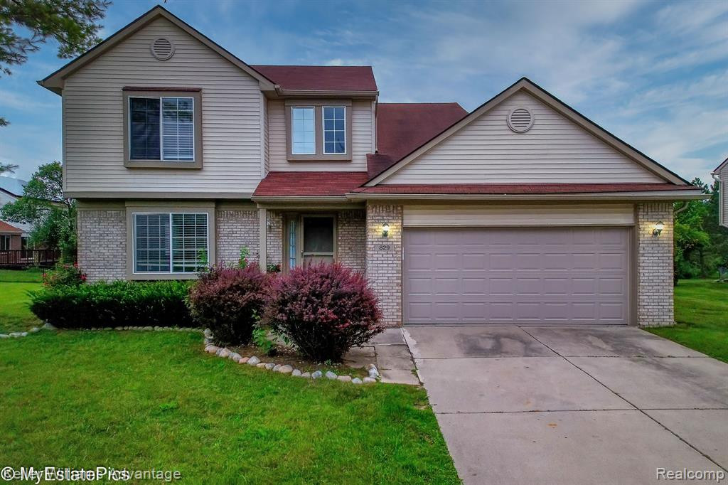 829 WESTFIELD, Canton, MI 48188 — front exterior