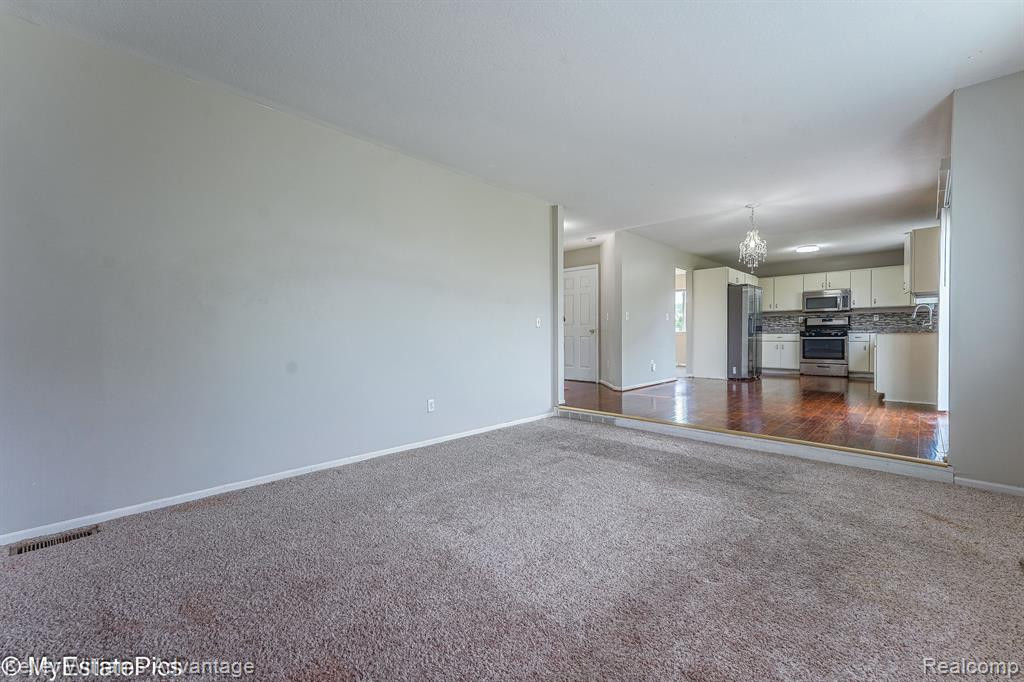 829 WESTFIELD, Canton, MI 48188 — Photo 17