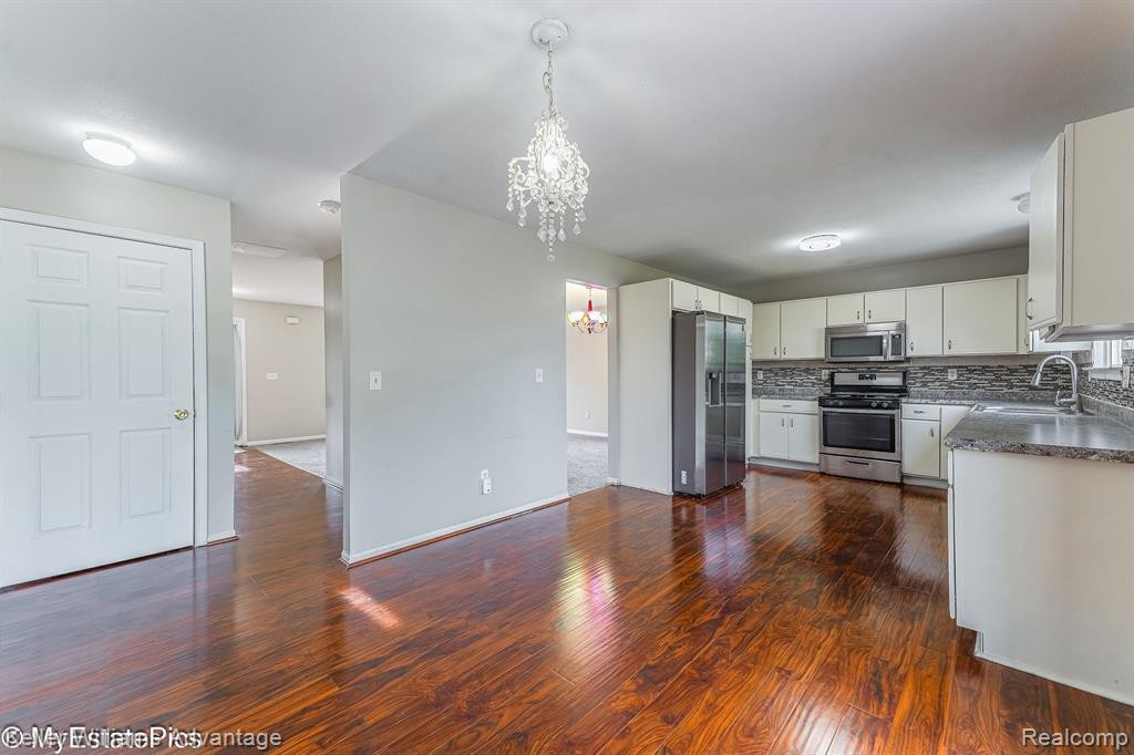 829 WESTFIELD, Canton, MI 48188 — Photo 19