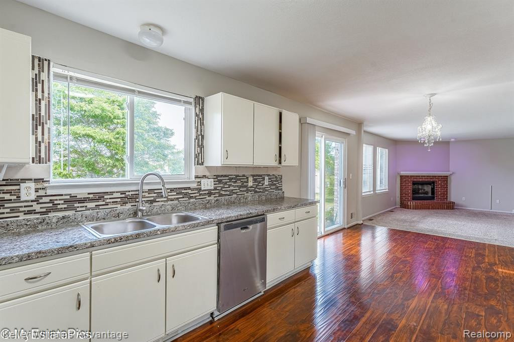 829 WESTFIELD, Canton, MI 48188 — Photo 26