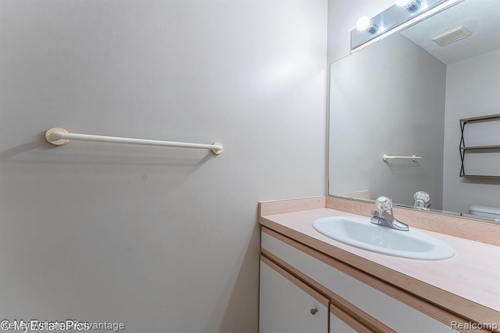 829 WESTFIELD, Canton, MI 48188 — Photo 29