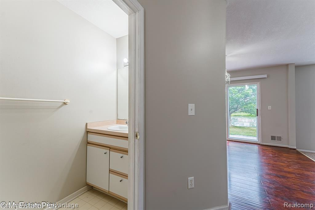 829 WESTFIELD, Canton, MI 48188 — Photo 30