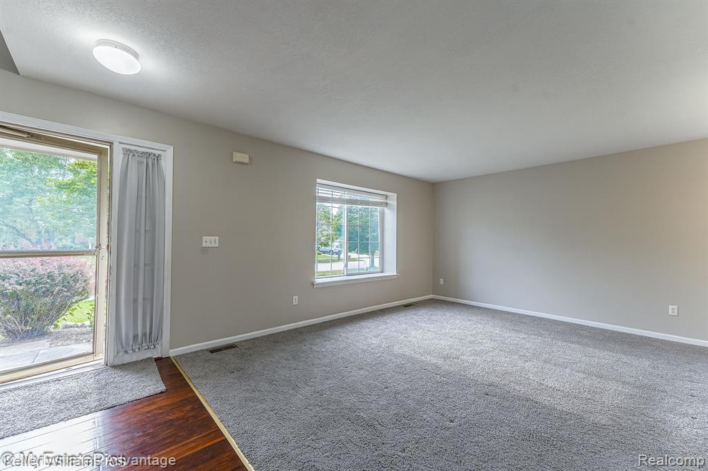829 WESTFIELD, Canton, MI 48188 — Photo 31