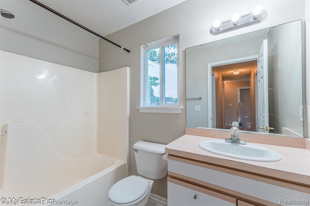 829 WESTFIELD, Canton, MI 48188 — Photo 44