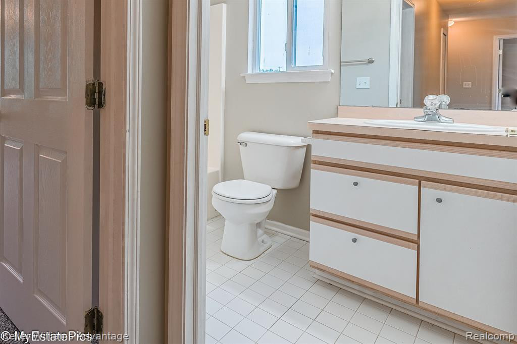 829 WESTFIELD, Canton, MI 48188 — Photo 45