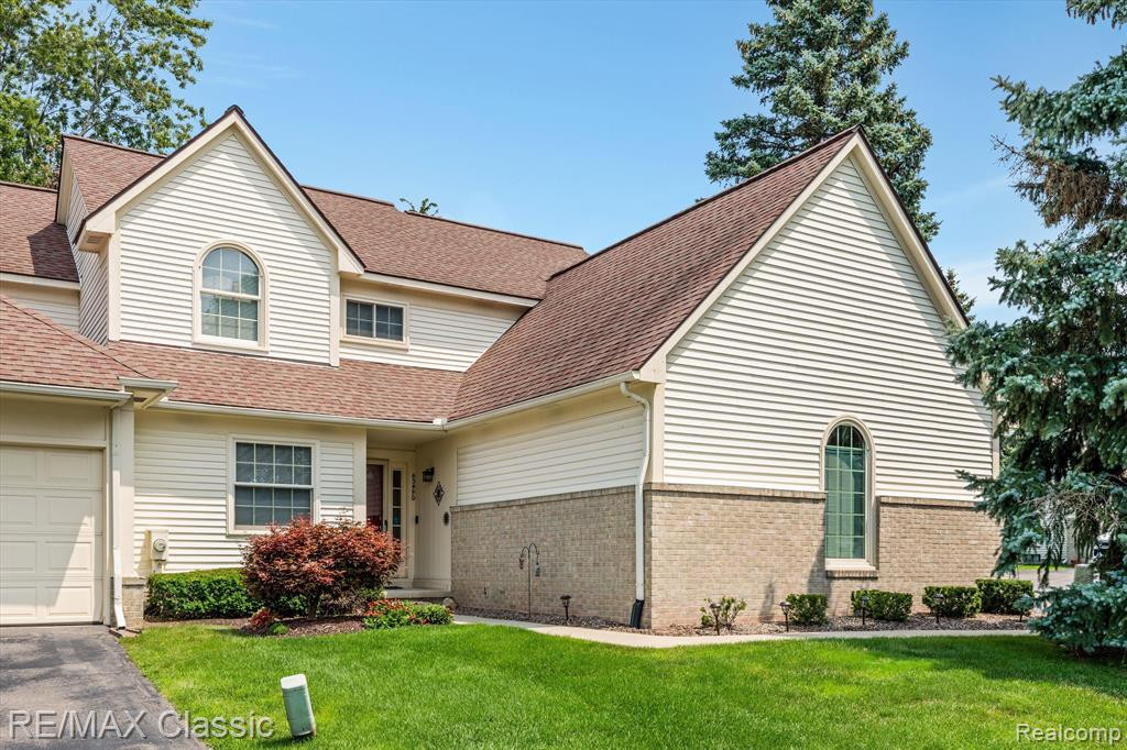 43490 ALGONQUIN Drive, Novi, MI — Photo 2