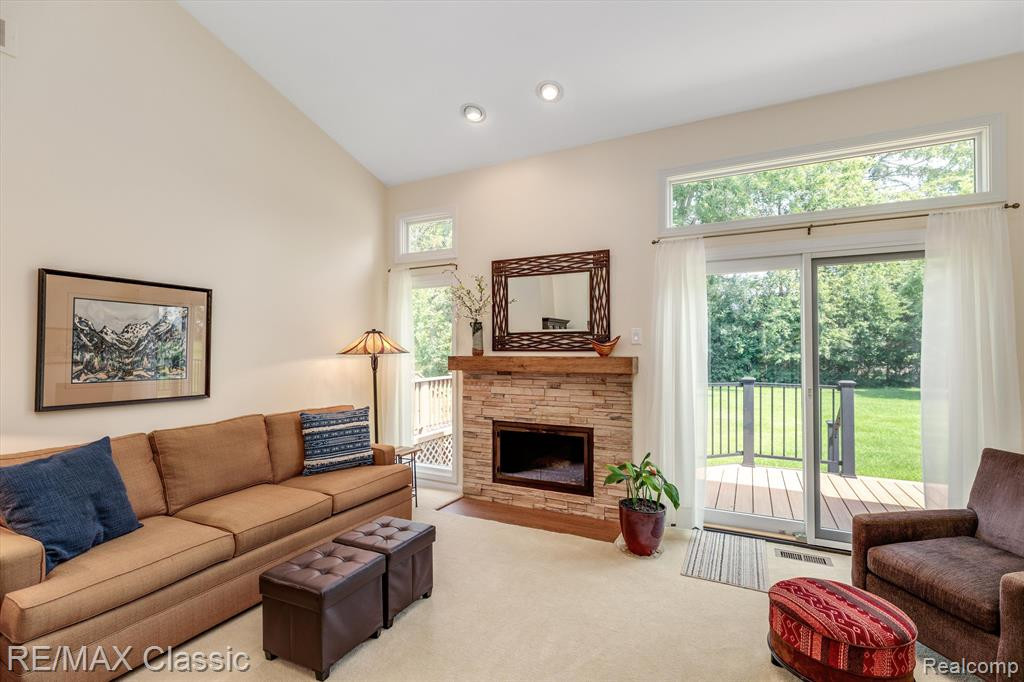 43490 ALGONQUIN Drive, Novi, MI — Photo 5