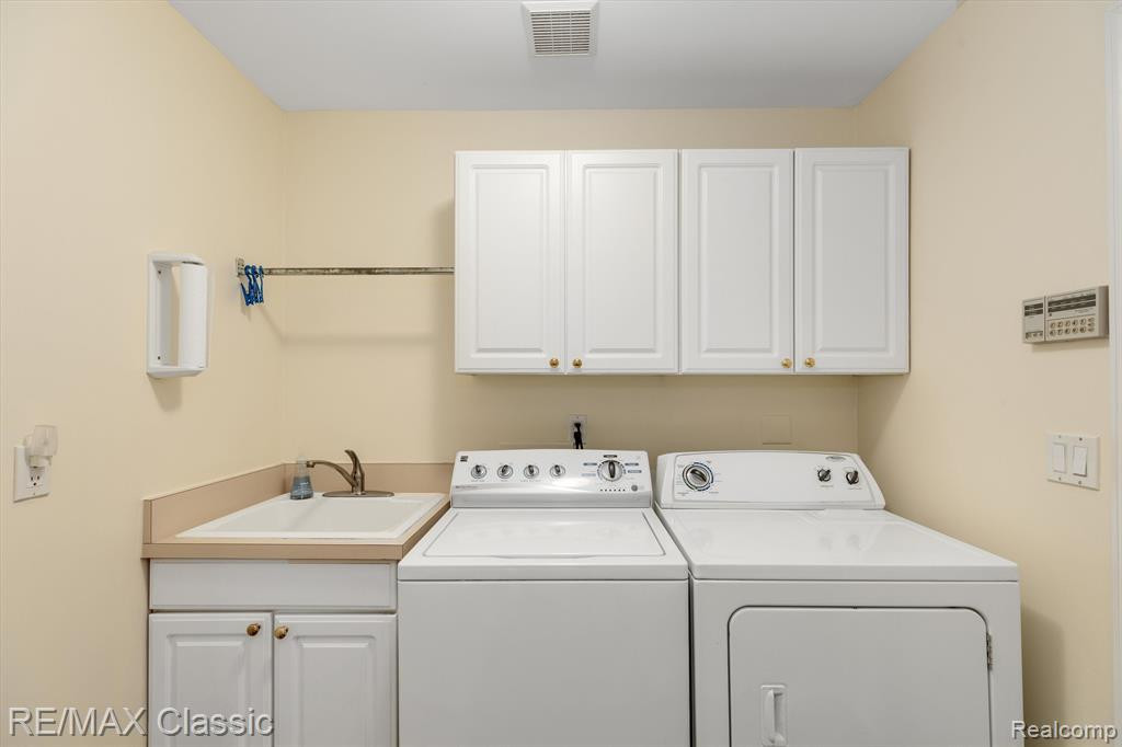 43490 ALGONQUIN Drive, Novi, MI — Photo 12