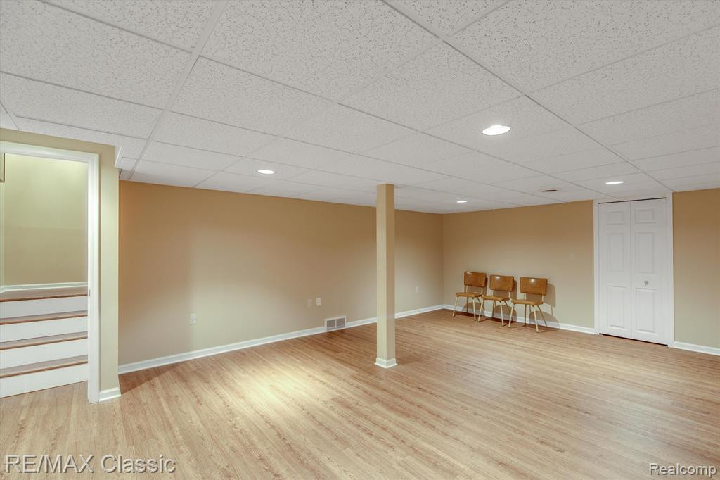 43490 ALGONQUIN Drive, Novi, MI — Photo 24