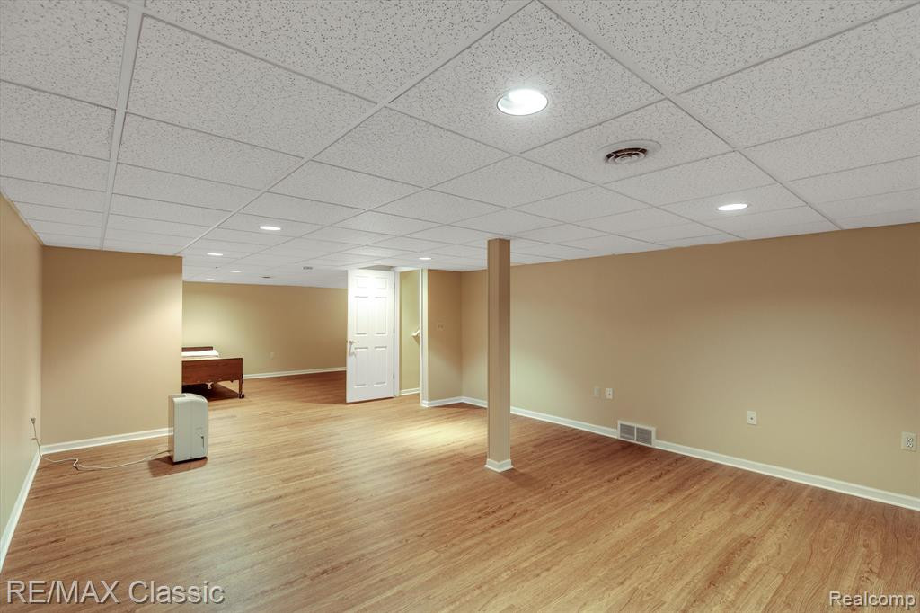 43490 ALGONQUIN Drive, Novi, MI — Photo 25