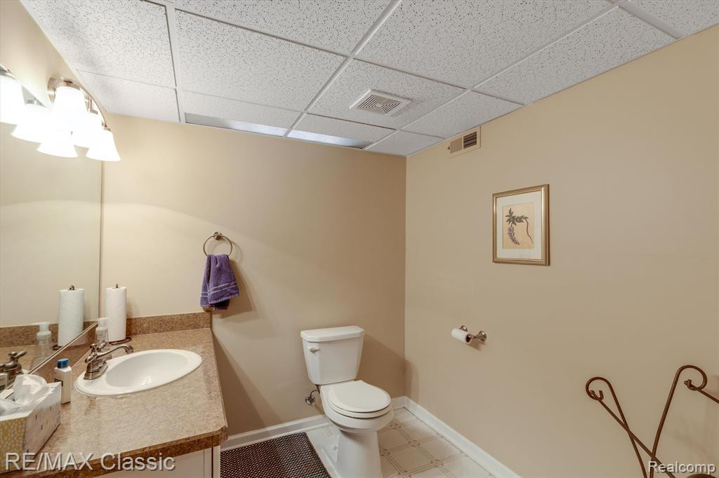 43490 ALGONQUIN Drive, Novi, MI — Photo 28
