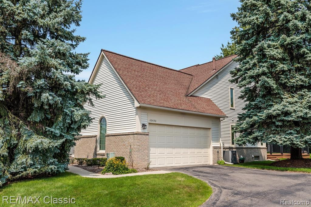 43490 ALGONQUIN Drive, Novi, MI — Photo 29