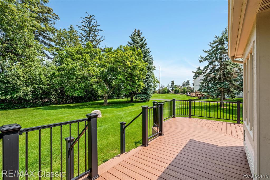 43490 ALGONQUIN Drive, Novi, MI — Photo 32