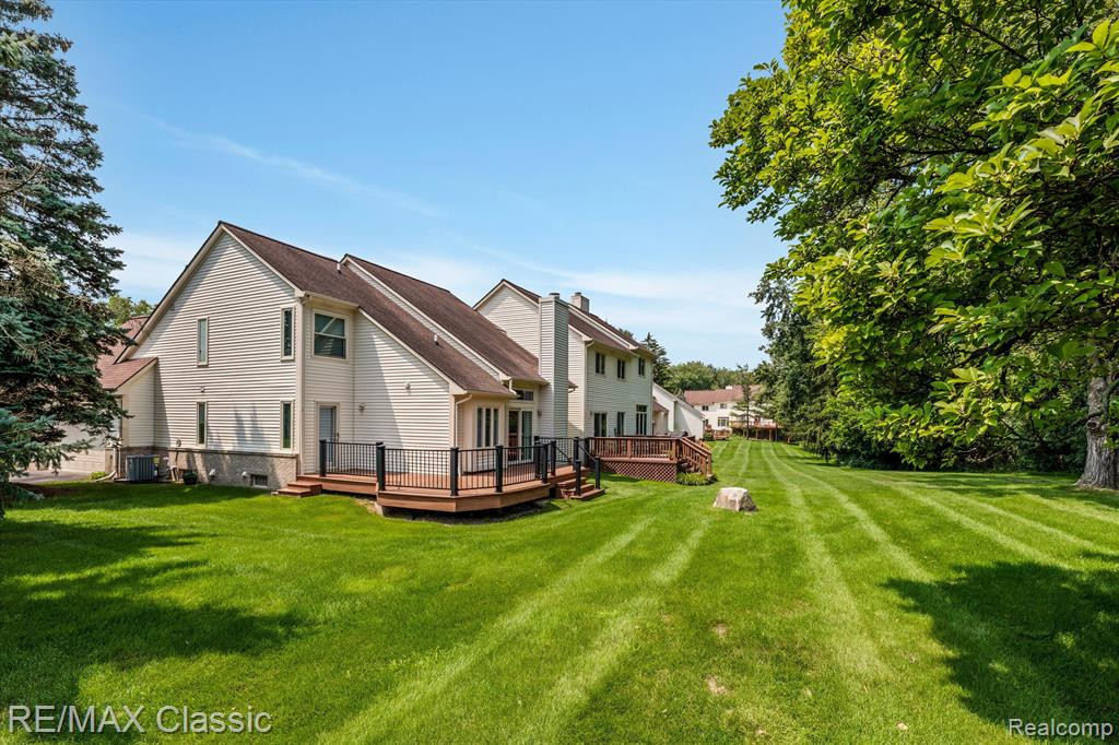 43490 ALGONQUIN Drive, Novi, MI — Photo 34