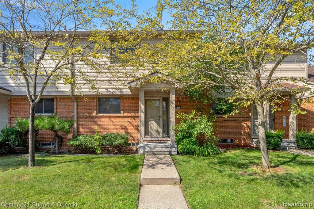 3890 Old Creek Rd, Troy, MI 48084 — Photo 2