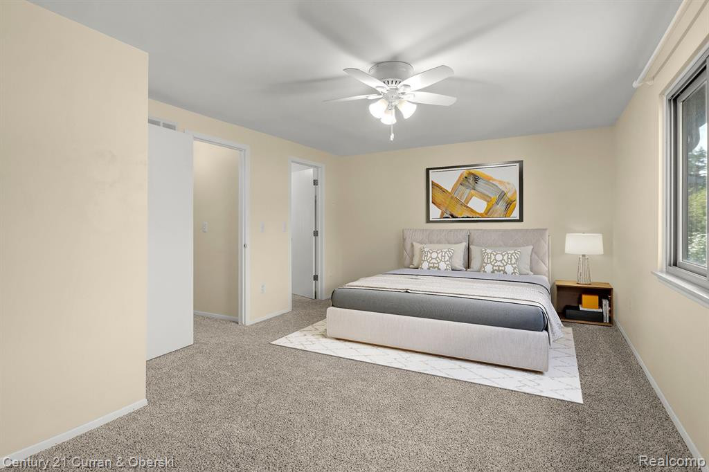 3890 Old Creek Rd, Troy, MI 48084 — Photo 11