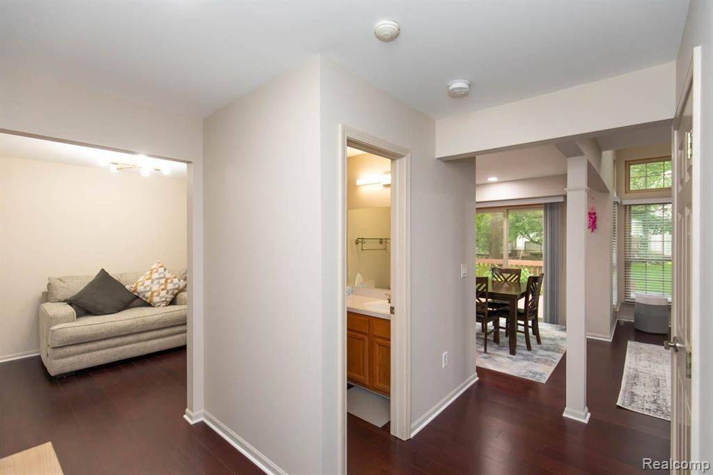 2018 LONE WOLF Lane, Canton, MI 48188 — Photo 15