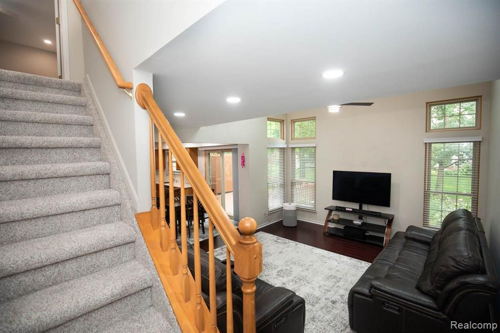 2018 LONE WOLF Lane, Canton, MI 48188 — Photo 22