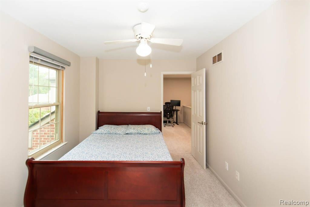 2018 LONE WOLF Lane, Canton, MI 48188 — Photo 34