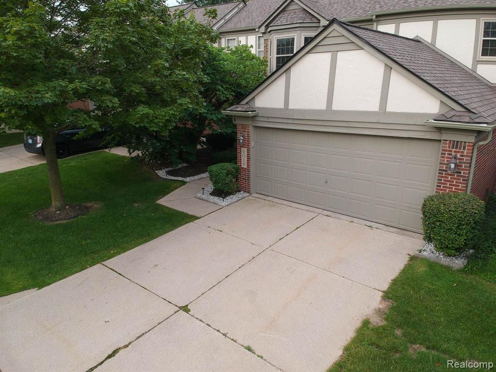 2018 LONE WOLF Lane, Canton, MI 48188 — Photo 40