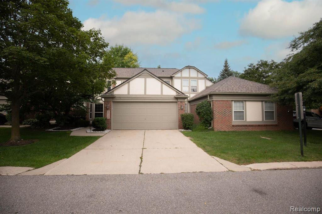 2018 LONE WOLF Lane, Canton, MI 48188 — Photo 41