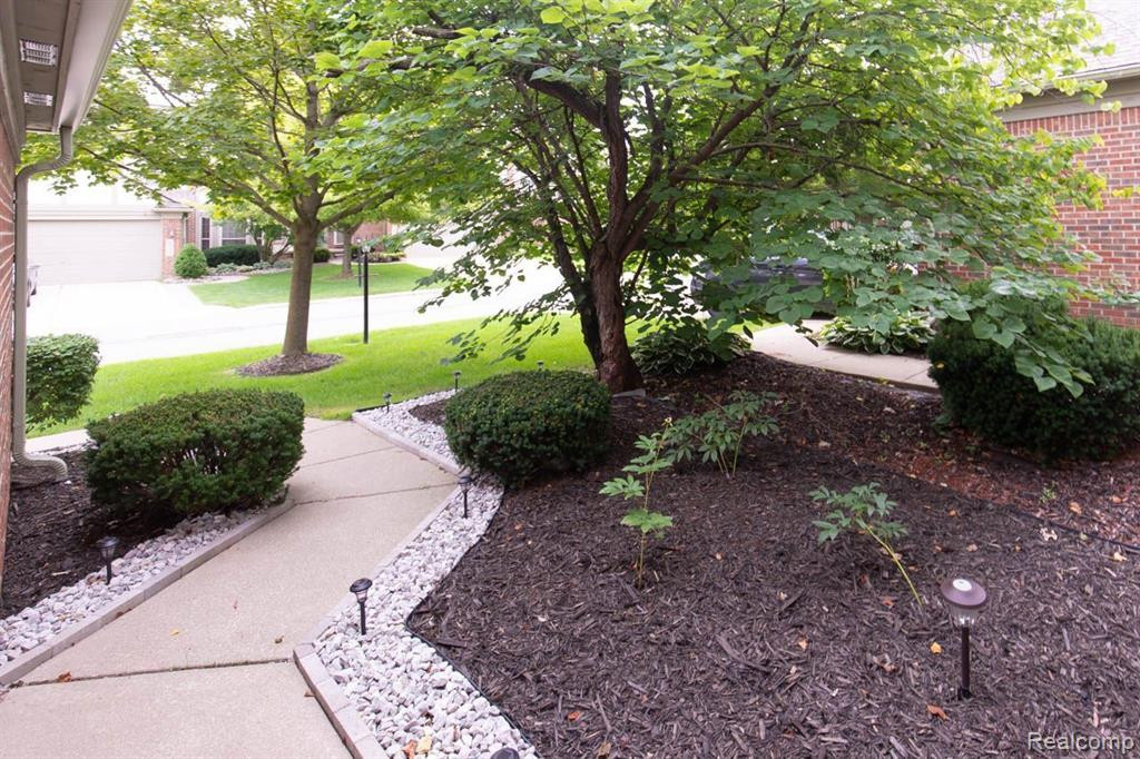 2018 LONE WOLF Lane, Canton, MI 48188 — Photo 44