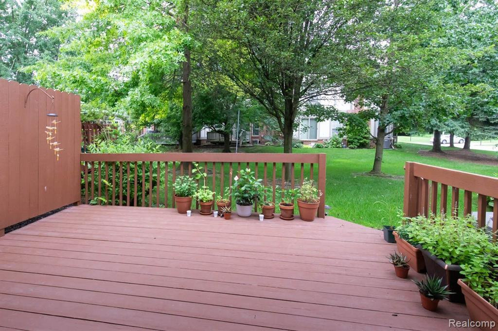 2018 LONE WOLF Lane, Canton, MI 48188 — Photo 49