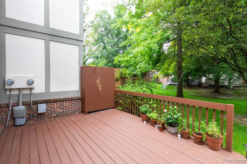 2018 LONE WOLF Lane, Canton, MI 48188 — Photo 50