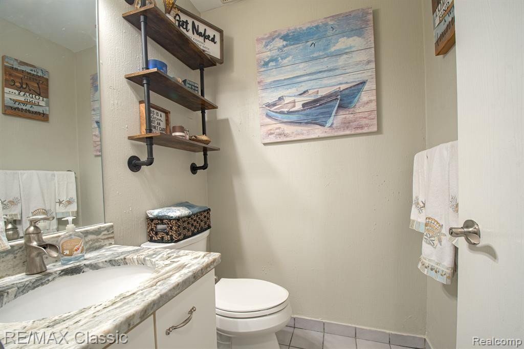 608 WINWOOD Circle, Walled Lake, MI 48390 — Photo 10