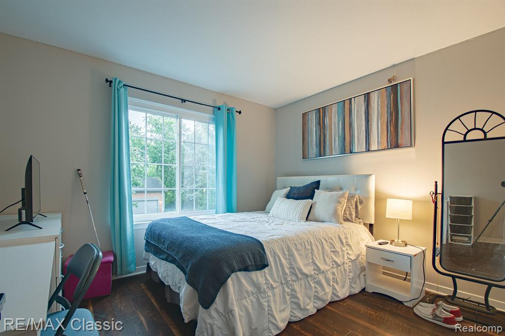 608 WINWOOD Circle, Walled Lake, MI 48390 — Photo 17