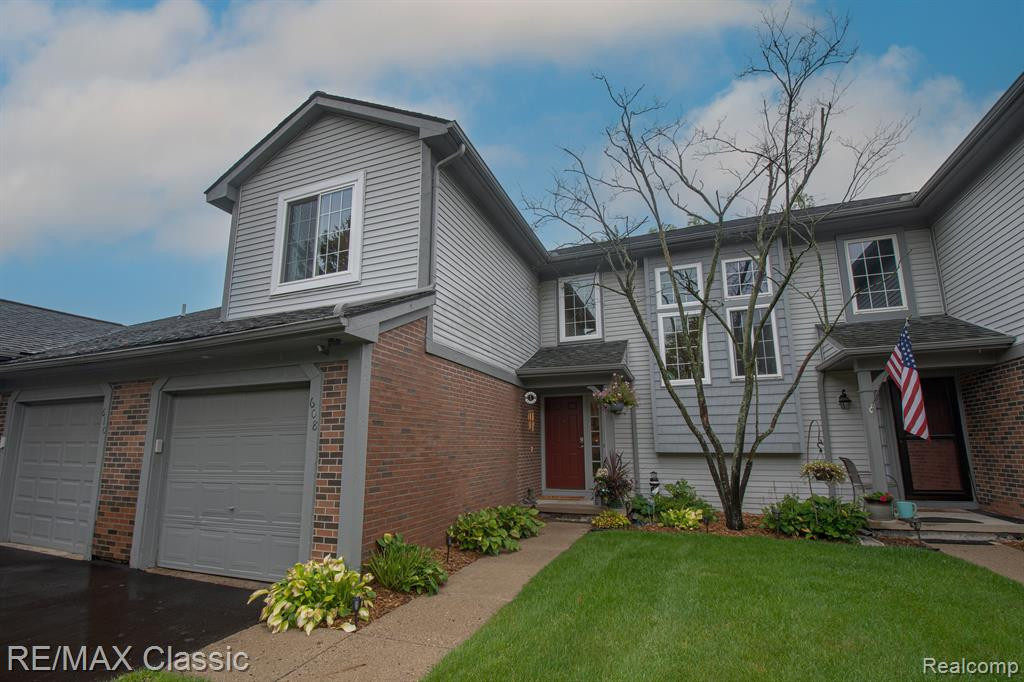 608 WINWOOD Circle, Walled Lake, MI 48390 — Photo 24