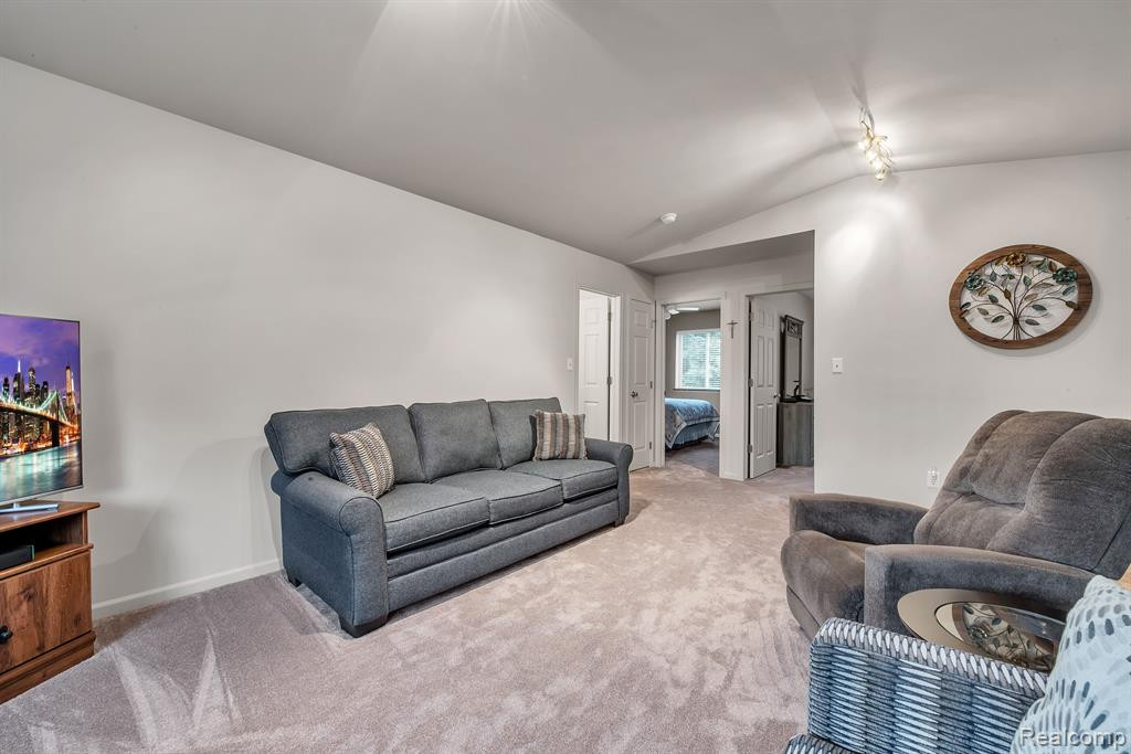 753 STONEY Drive, South Lyon, MI 48178 — Photo 13