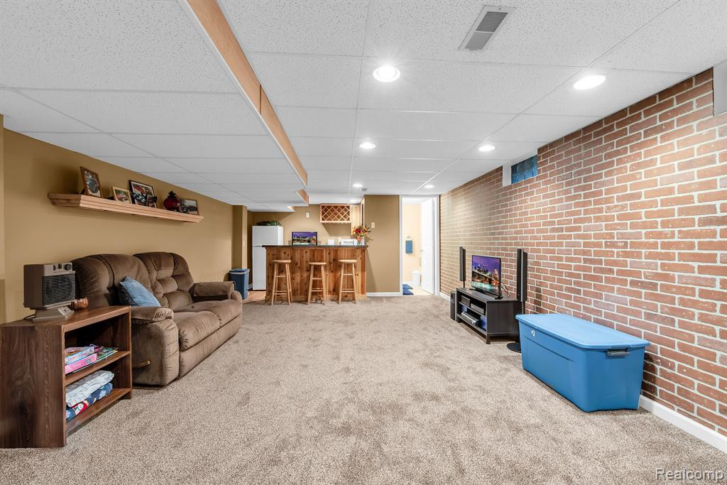 753 STONEY Drive, South Lyon, MI 48178 — Photo 17