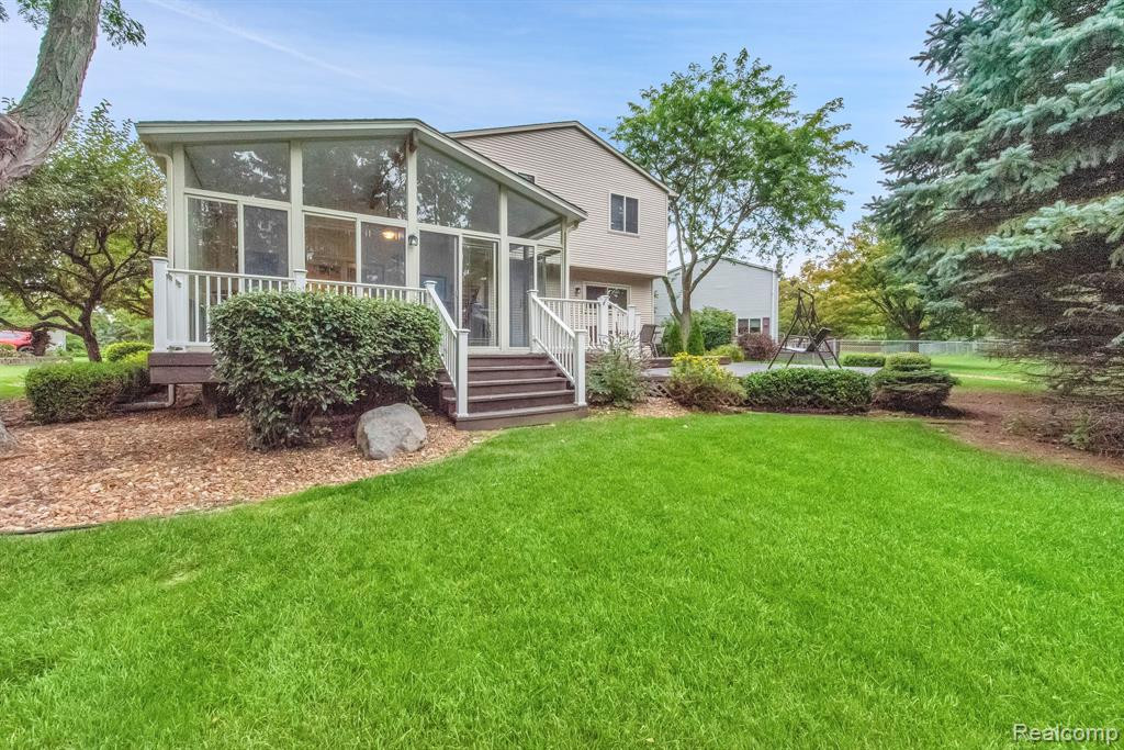 753 STONEY Drive, South Lyon, MI 48178 — Photo 22