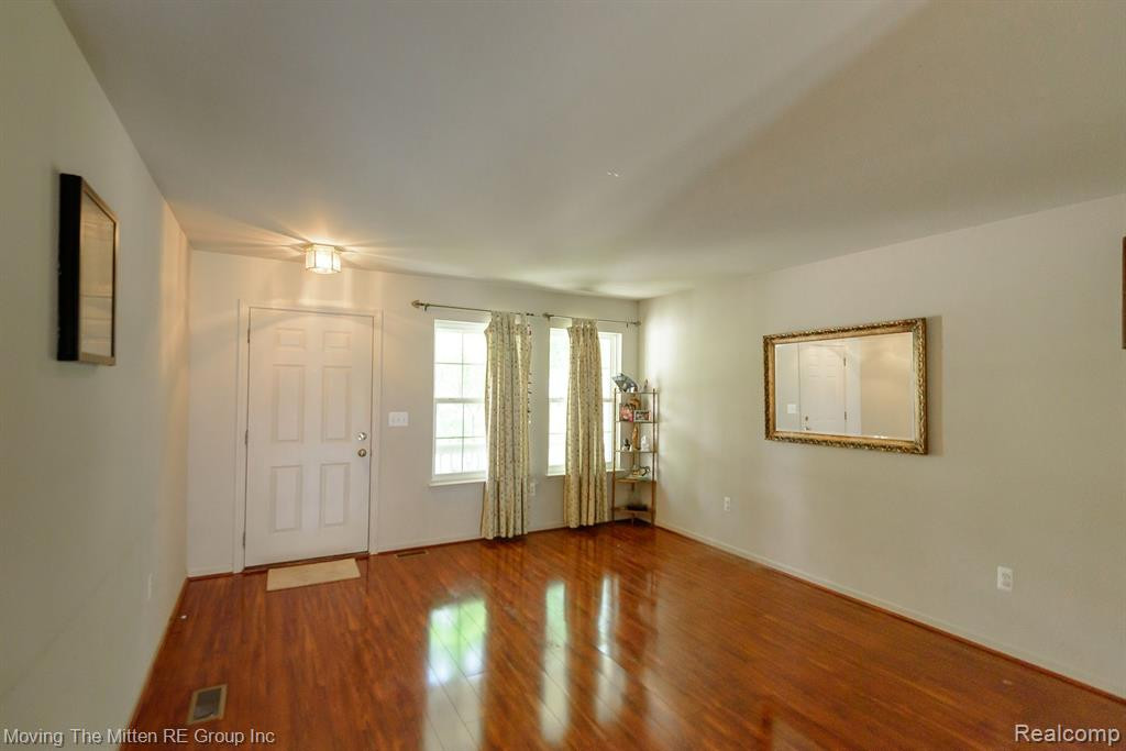 4050 BRIGHTON Lane, Canton, MI 48188 — Photo 2