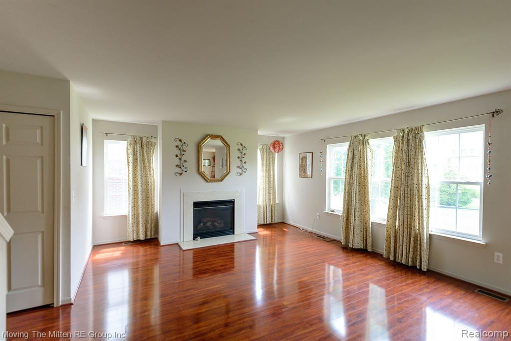 4050 BRIGHTON Lane, Canton, MI 48188 — Photo 5