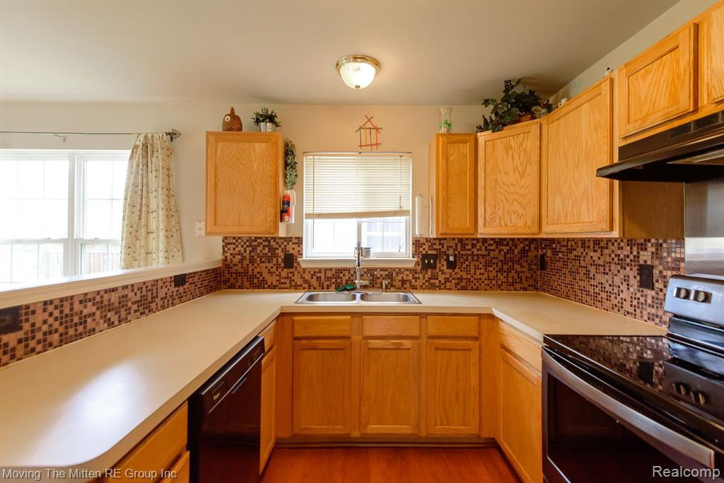 4050 BRIGHTON Lane, Canton, MI 48188 — Photo 10