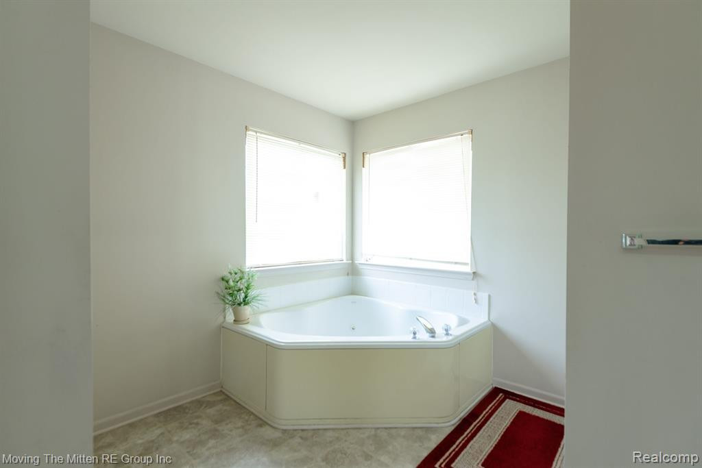 4050 BRIGHTON Lane, Canton, MI 48188 — Photo 23
