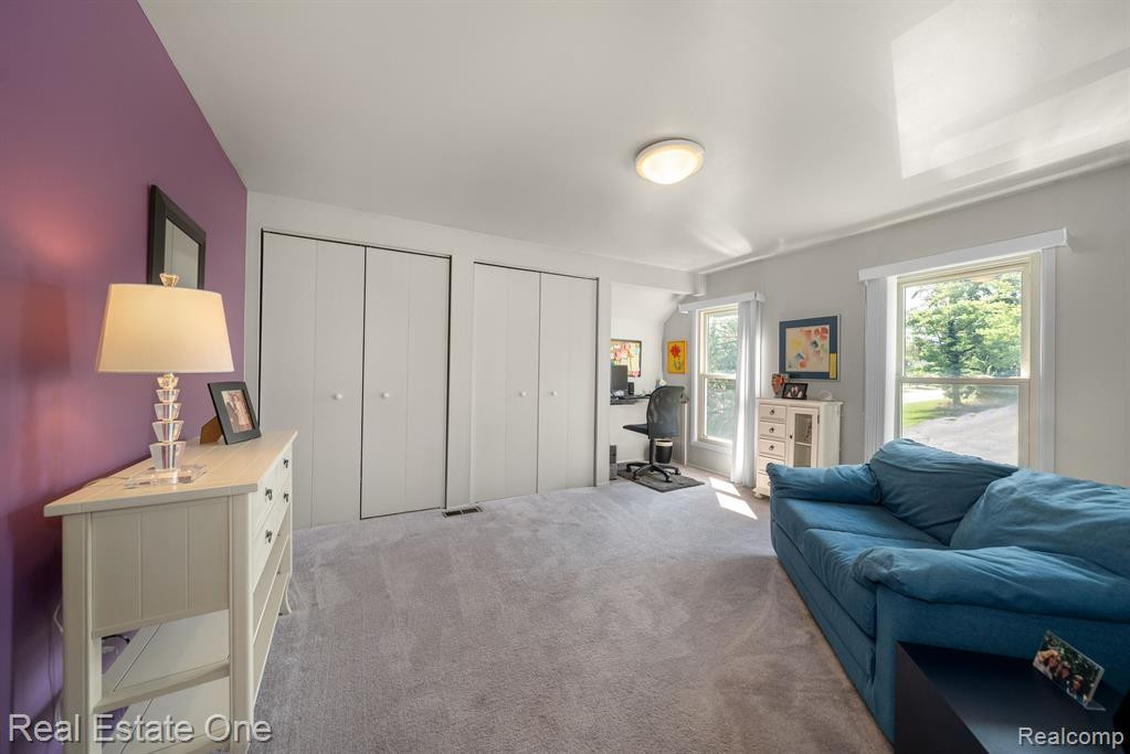 5285 HARDWOODS Drive, West Bloomfield, MI 48323 — Photo 23