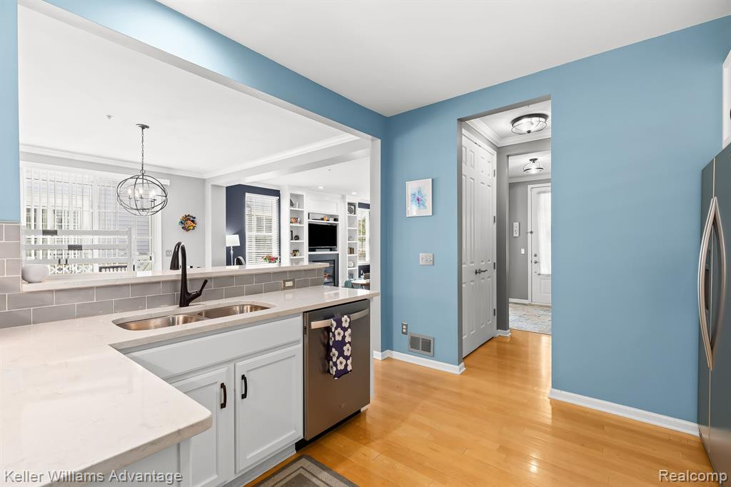 525 CONSTITUTION Street, Canton, MI 48188 — Photo 13