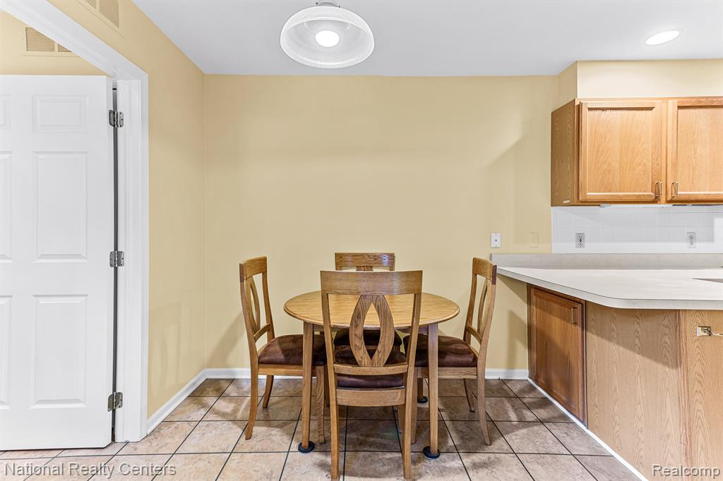 21292 JUNIPER, Farmington Hills, MI 48336 — Photo 18