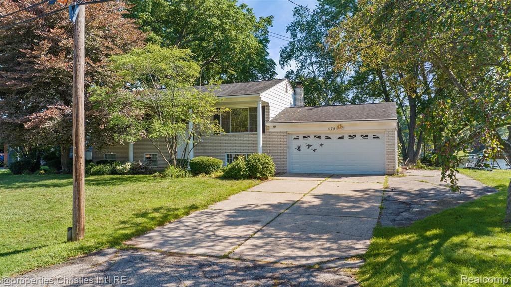 478 WOLVERINE Drive, Wolverine Lake, MI 48390 — front exterior