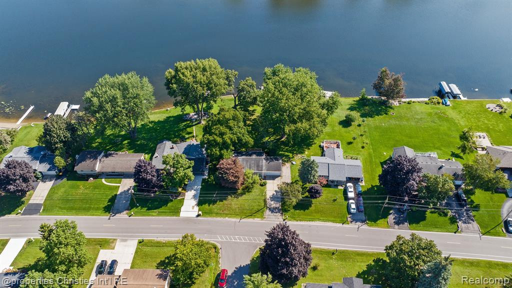 478 WOLVERINE Drive, Wolverine Lake, MI 48390 — Photo 2