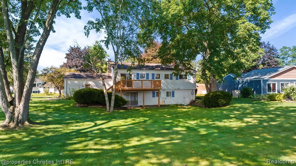 478 WOLVERINE Drive, Wolverine Lake, MI 48390 — Photo 4