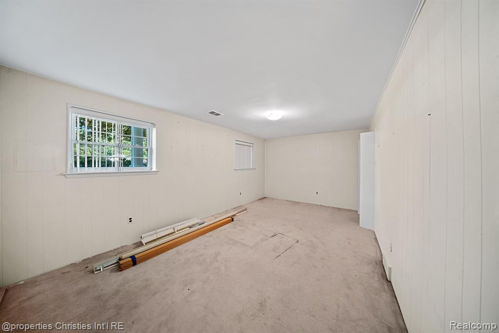 478 WOLVERINE Drive, Wolverine Lake, MI 48390 — Photo 23