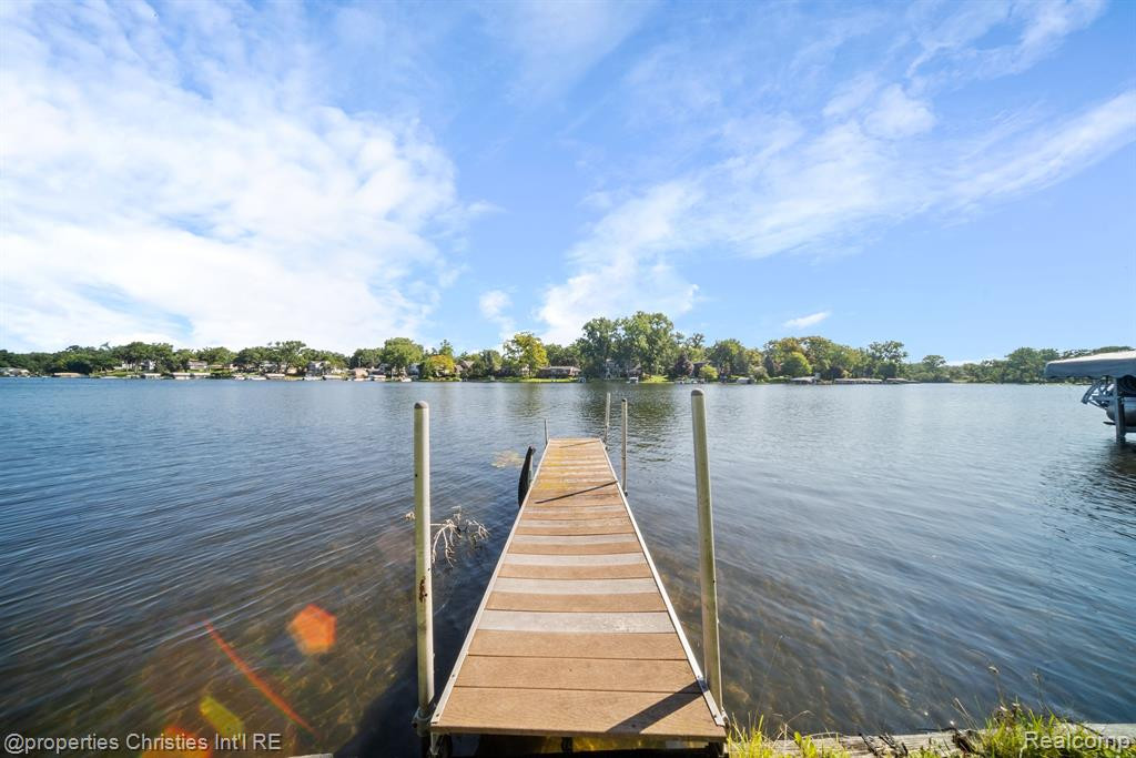 478 WOLVERINE Drive, Wolverine Lake, MI 48390 — Photo 31