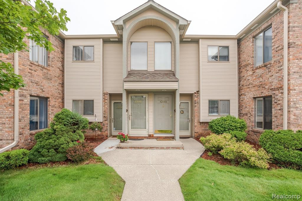 42678 LILLEY POINTE Drive, Canton, MI 48187 — front exterior