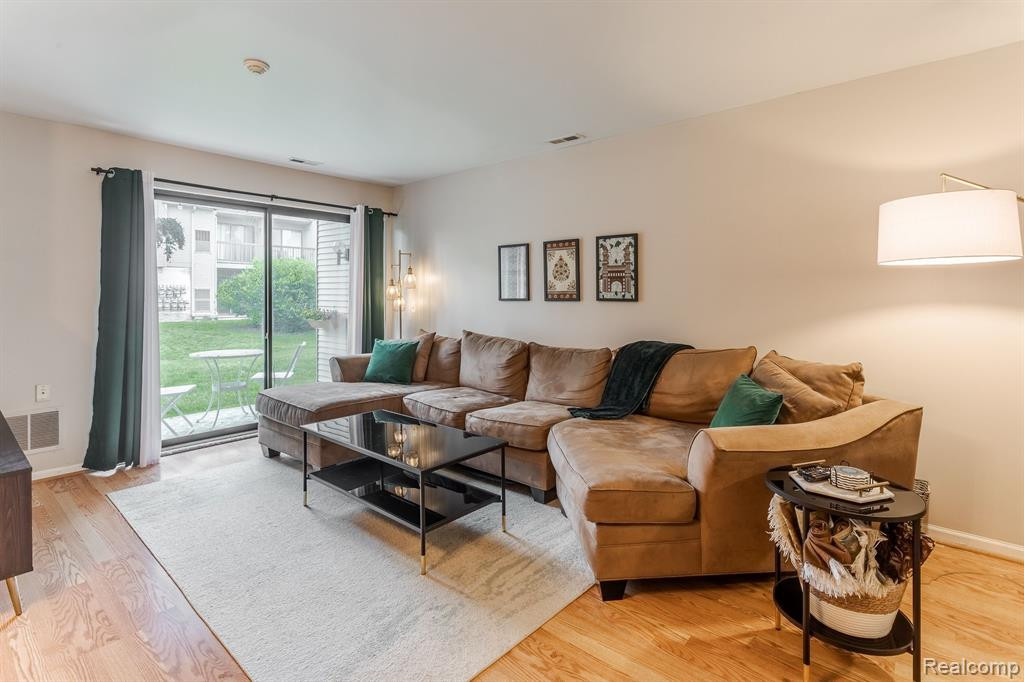 42678 LILLEY POINTE Drive, Canton, MI 48187 — Photo 9